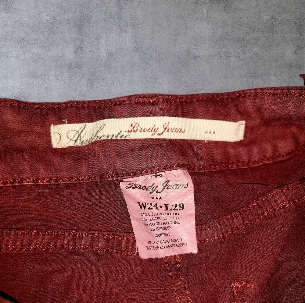 Authentic Brody Jeans Women's W 24 L29 Burgundy Fitted Jeggings